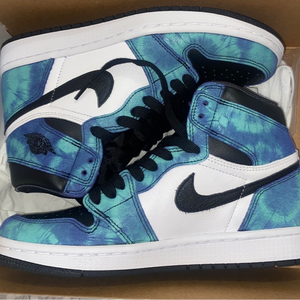 Women’s Air Jordan retro “tie dye” size 7.5, lightly worn